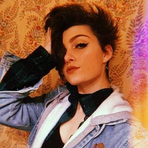 Meet your Posher, Michayla